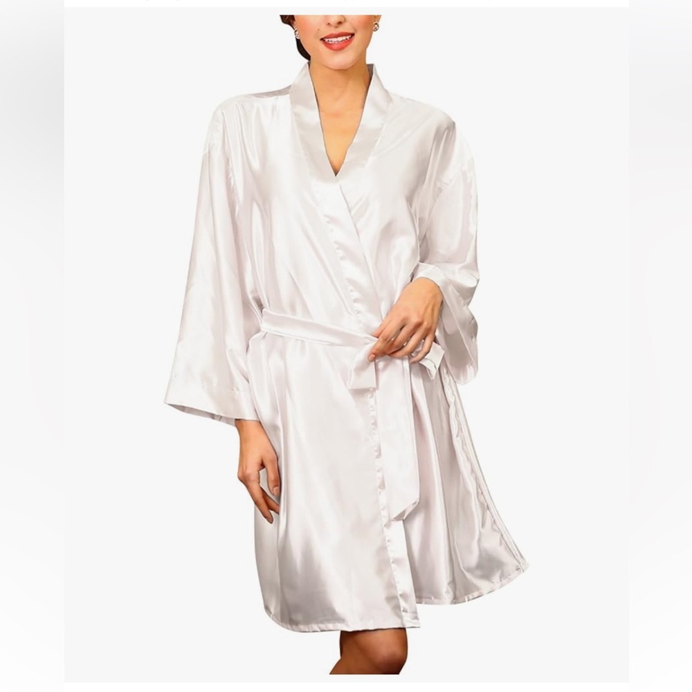 NWT Ekouaer Satin Wrap Kimono Robe Nightwear Bridal Bride Honeymoon SZ L White